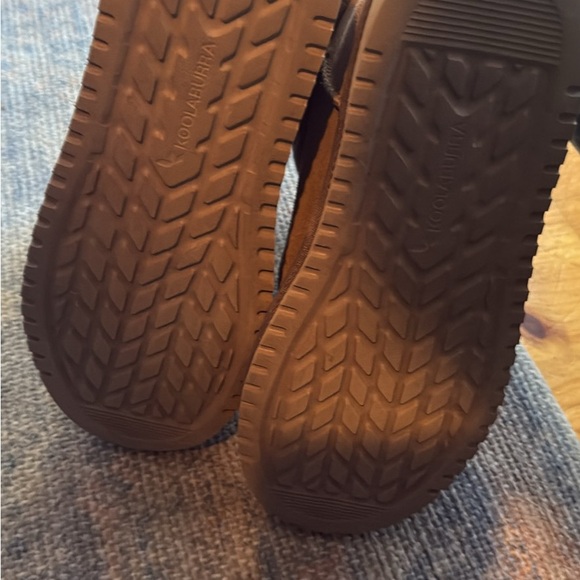 Koolaburra Women's Chocolate Plush Boots - Picture 4 of 5